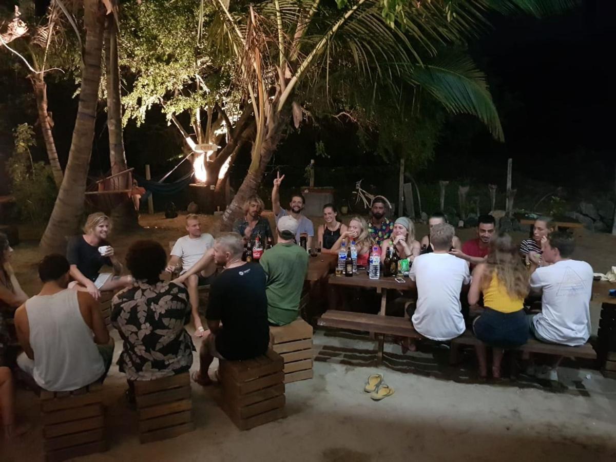 Hangover Hostels Vịnh Arugam Ngoại thất bức ảnh