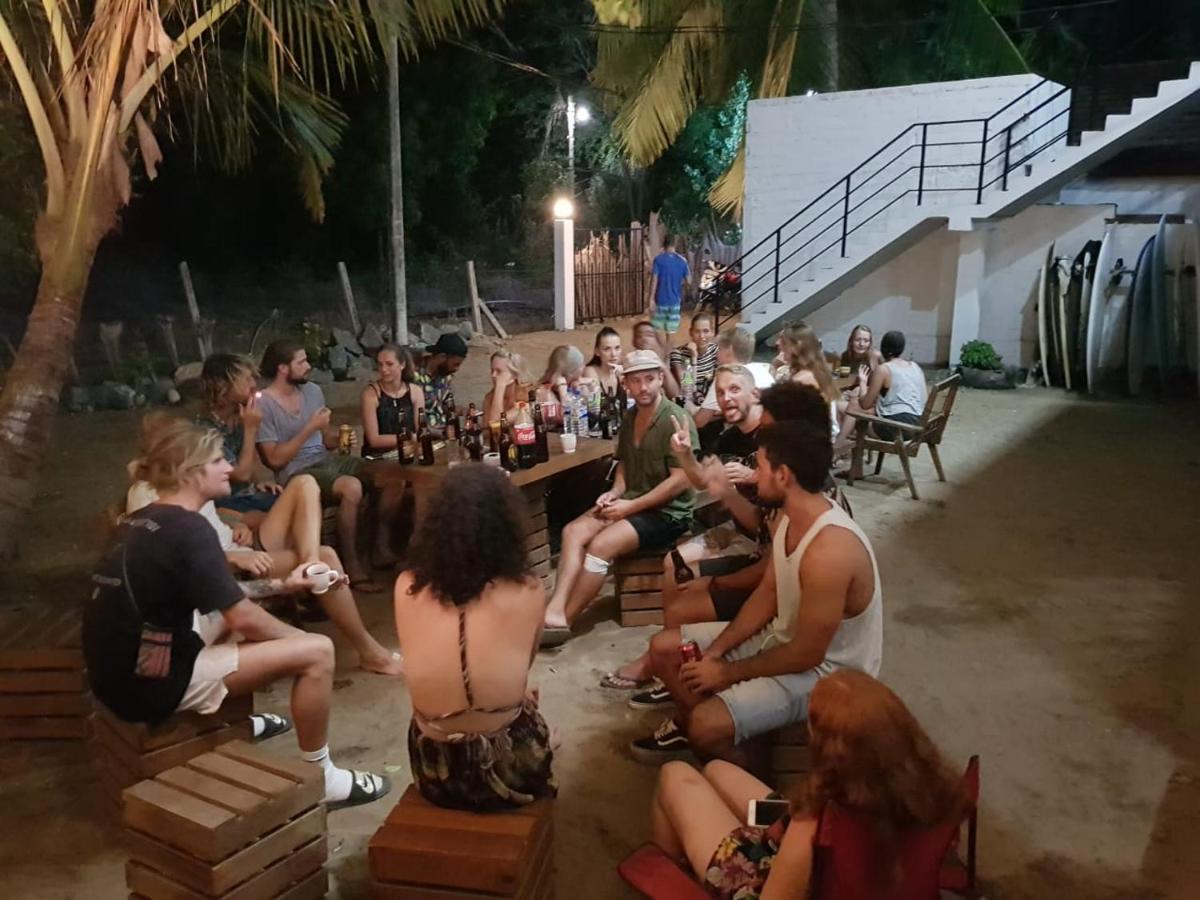 Hangover Hostels Vịnh Arugam Ngoại thất bức ảnh