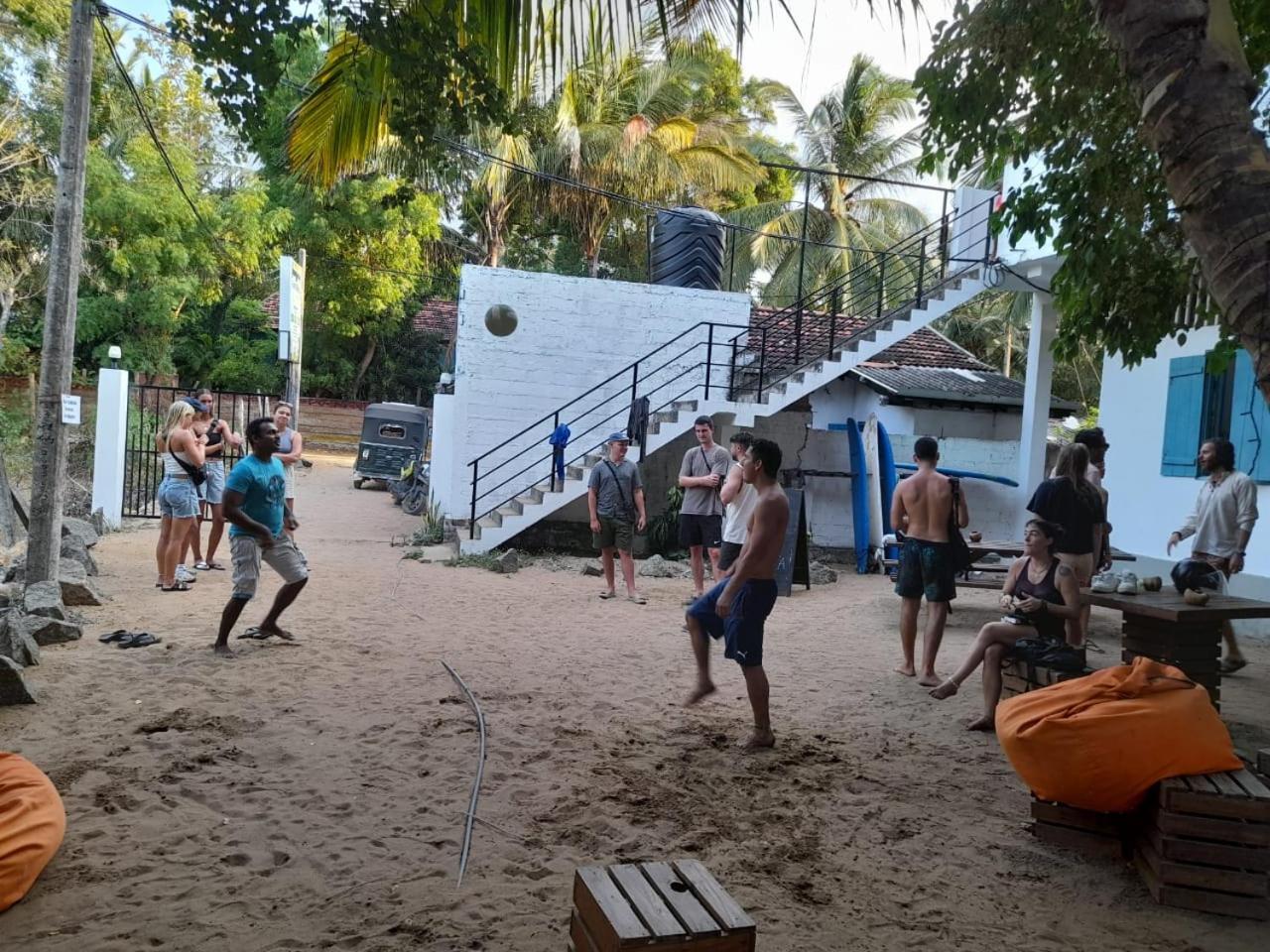 Hangover Hostels Vịnh Arugam Ngoại thất bức ảnh