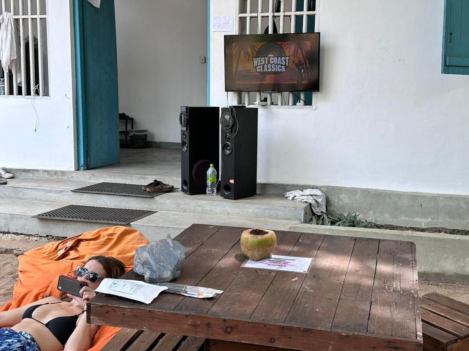 Hangover Hostels Vịnh Arugam Ngoại thất bức ảnh