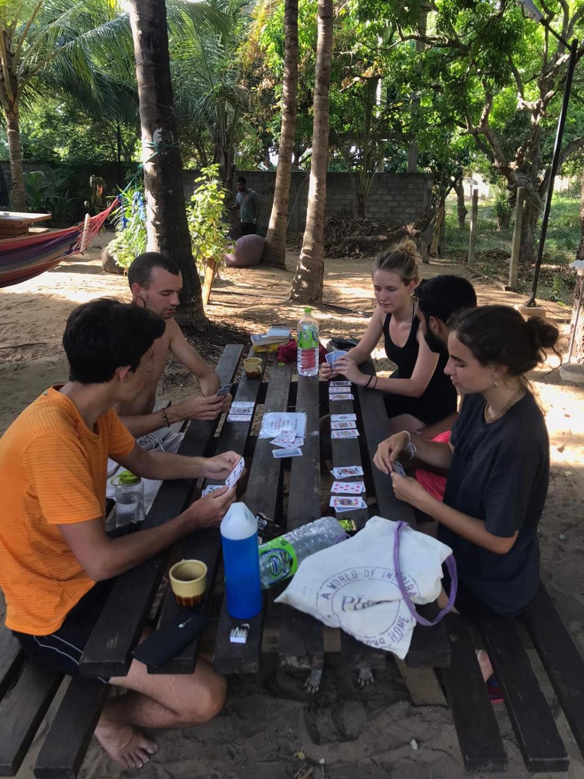 Hangover Hostels Vịnh Arugam Ngoại thất bức ảnh