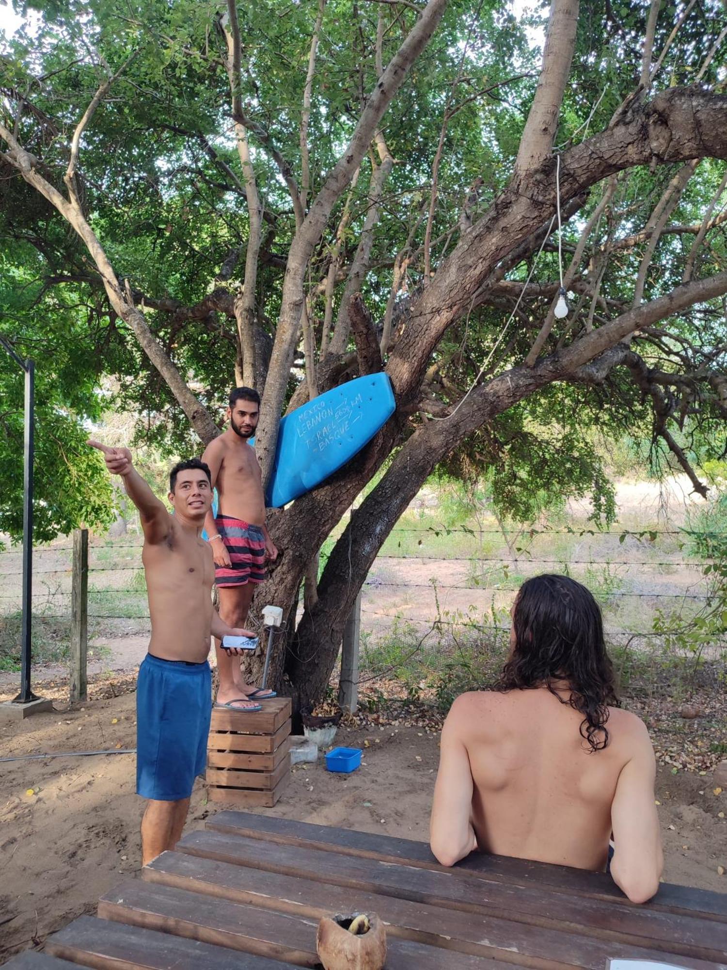 Hangover Hostels Vịnh Arugam Ngoại thất bức ảnh