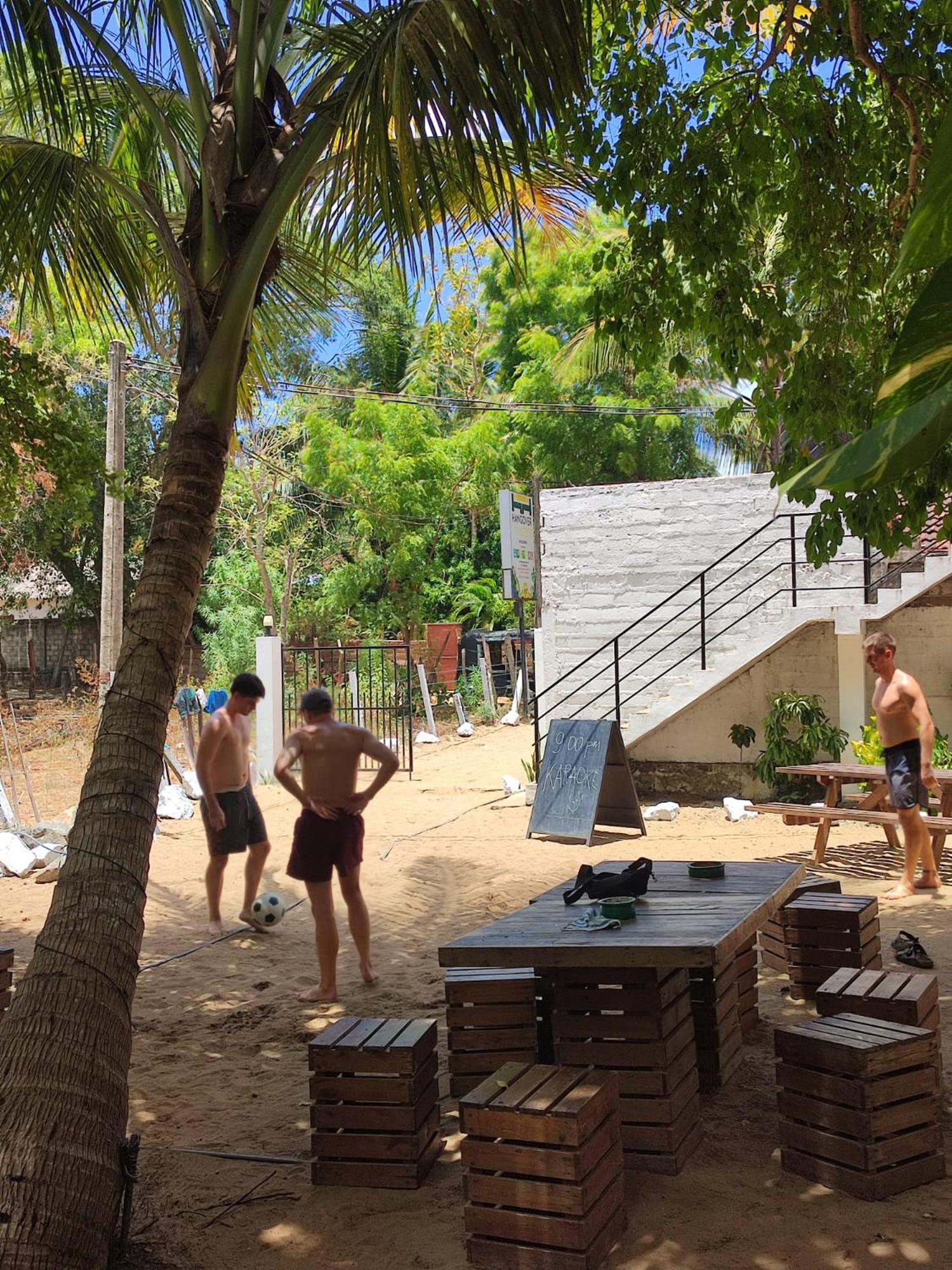 Hangover Hostels Vịnh Arugam Ngoại thất bức ảnh