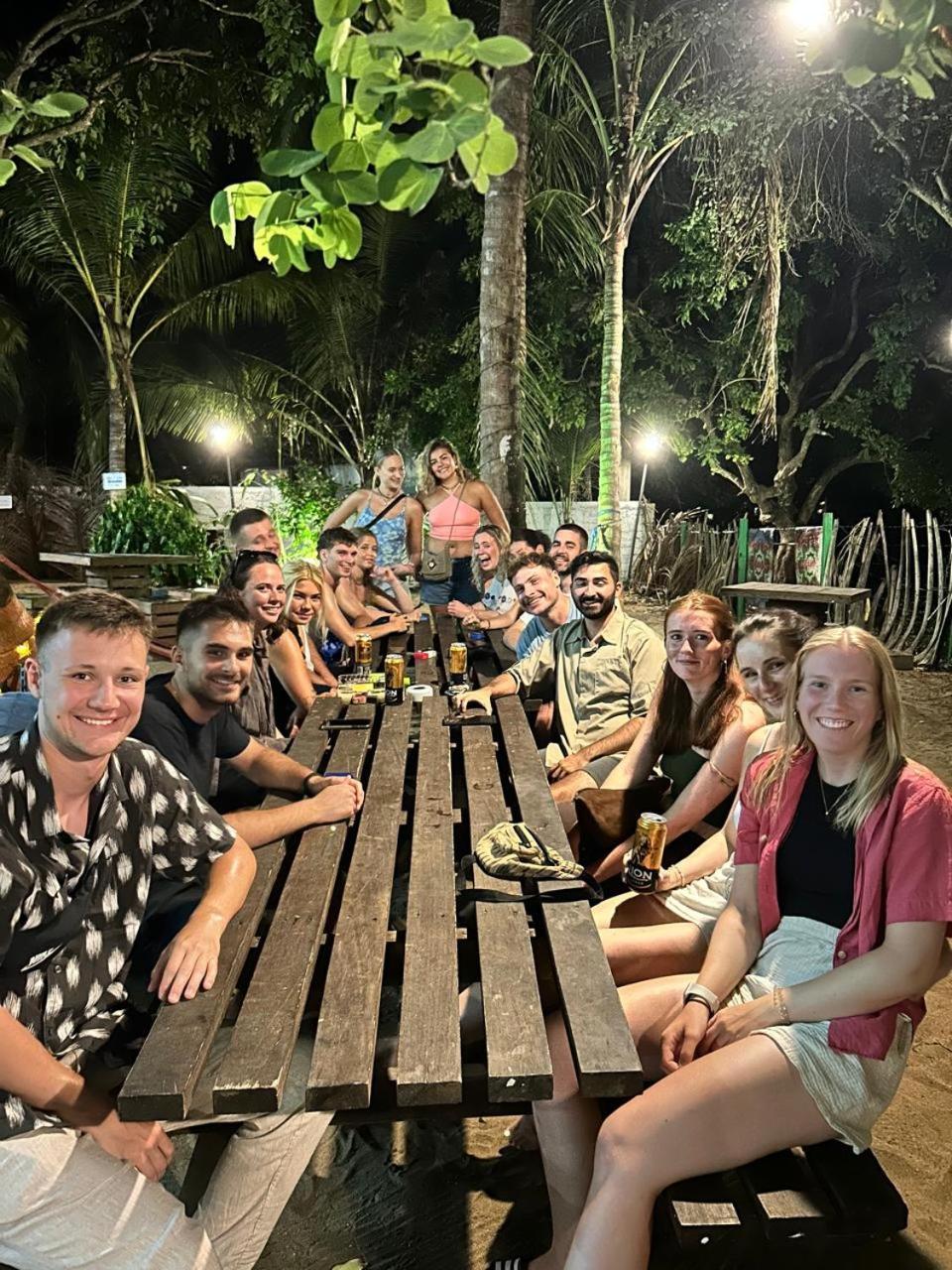 Hangover Hostels Vịnh Arugam Ngoại thất bức ảnh